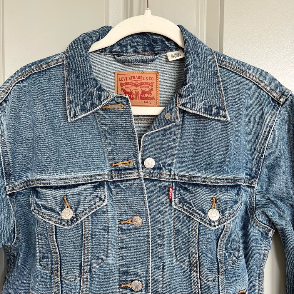 Levi’s Jean Jacket - Picture 2 of 3